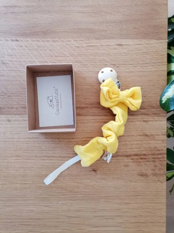 Portaciuccio con fiocco giallo