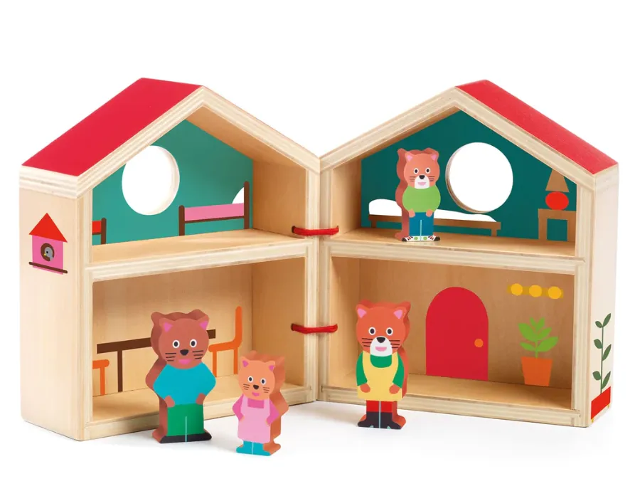 Mini casa in legno con personaggi