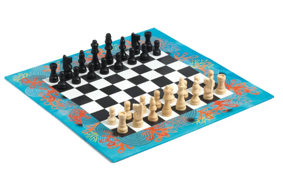 Gioco degli scacchi in legno