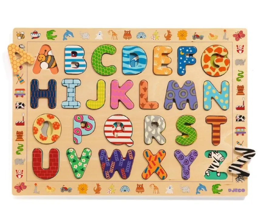 Puzzle in legno con lettere ABC