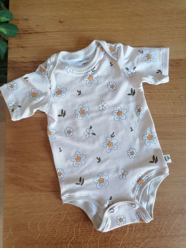 Body taglia 3 mesi - Fantasia Margherite