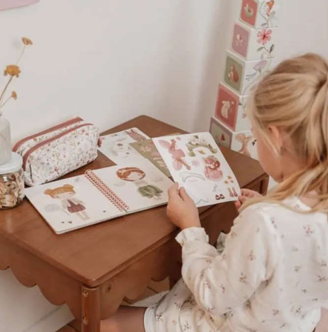 Libro dress me up adesivi/stickers - Il giardino delle fate