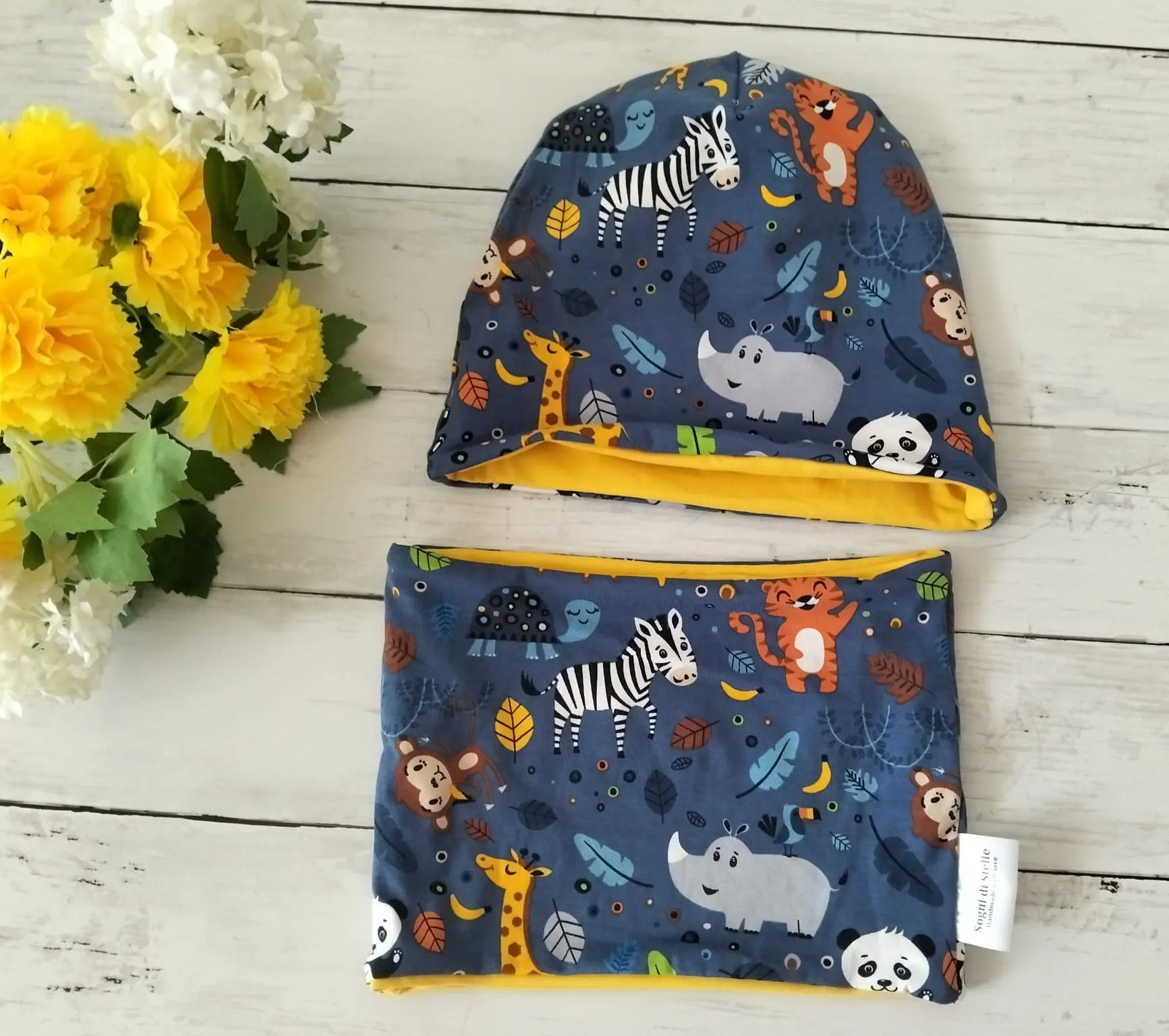 Set cappellino e scaldacollo versione GIUNGLA