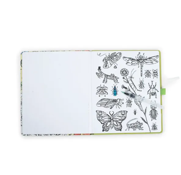 Quaderno da colorare con l'acquerello magico