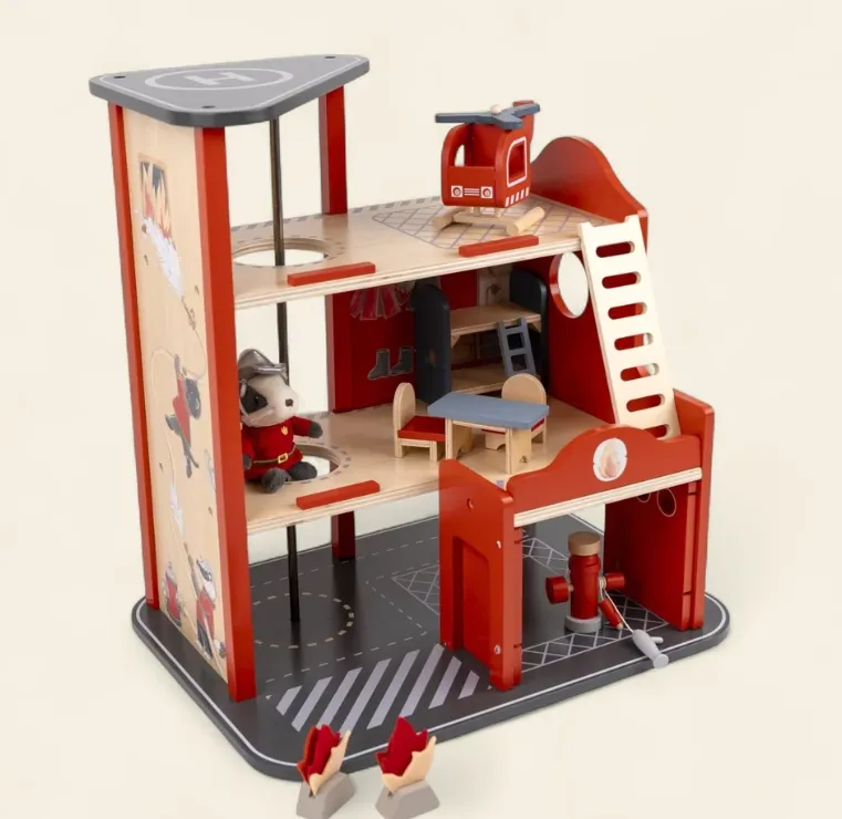 Grande caserma dei pompieri con personaggio in miniatura