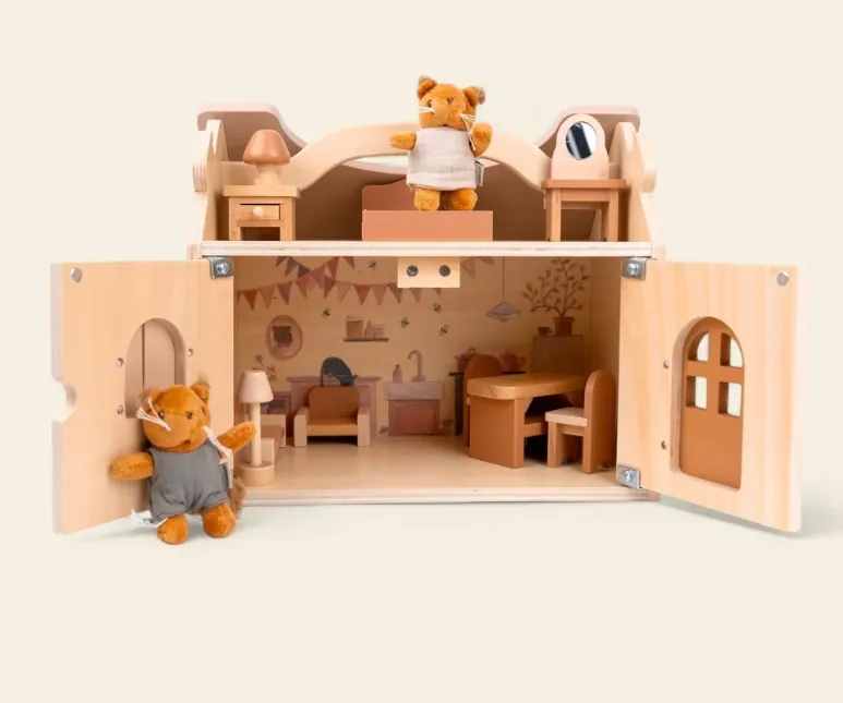 Casa degli scoiattoli con due personaggi
